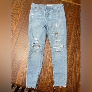 Levi’s Ripped Skinny Jeans